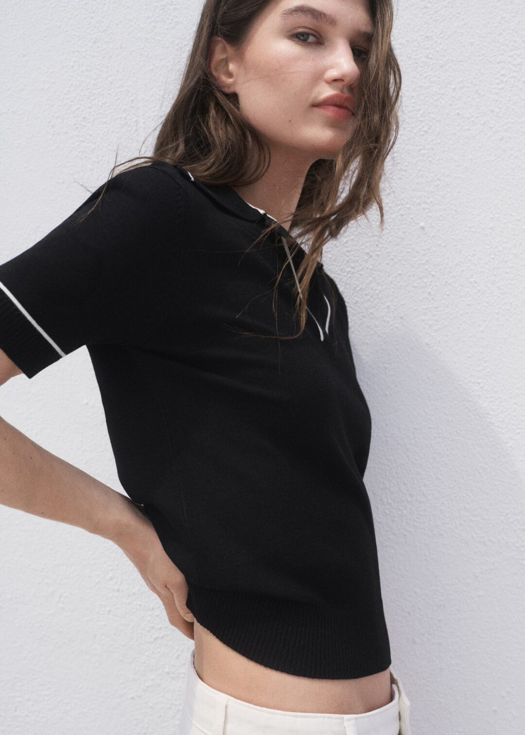 Jersey cuello polo ribetes negro MANGO - Image 2