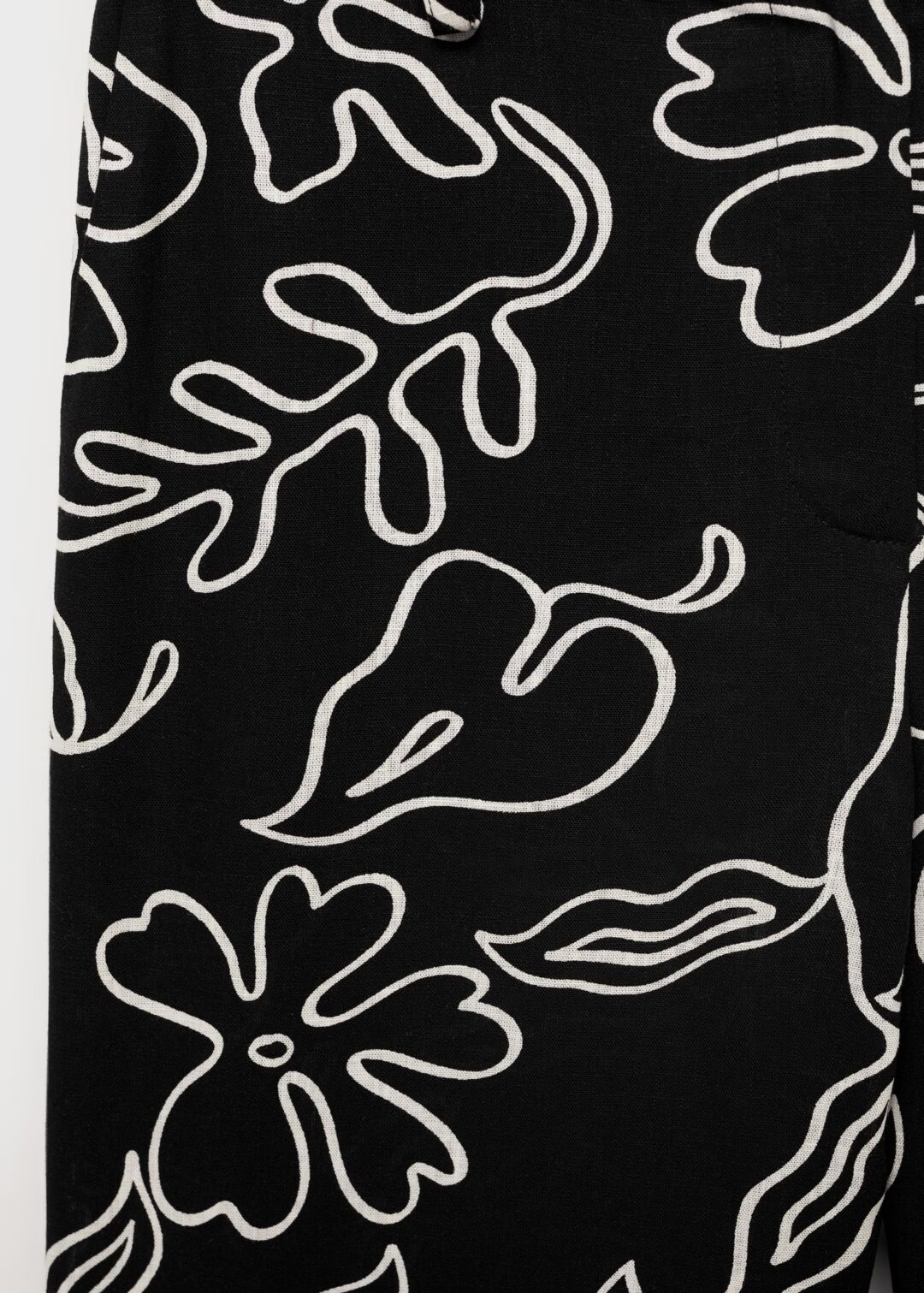 Pantalón mezcla Lino estampado negro MANGO - Image 7