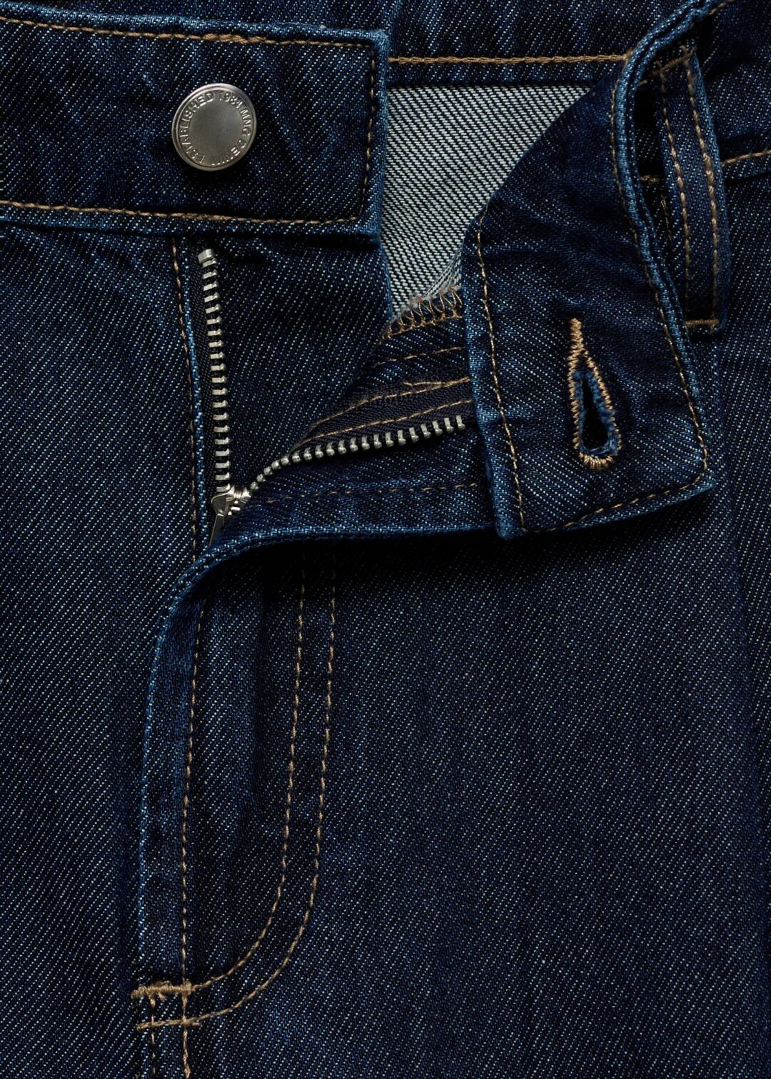 Bermudas denim tiro medio pinzas MANGO - Image 6