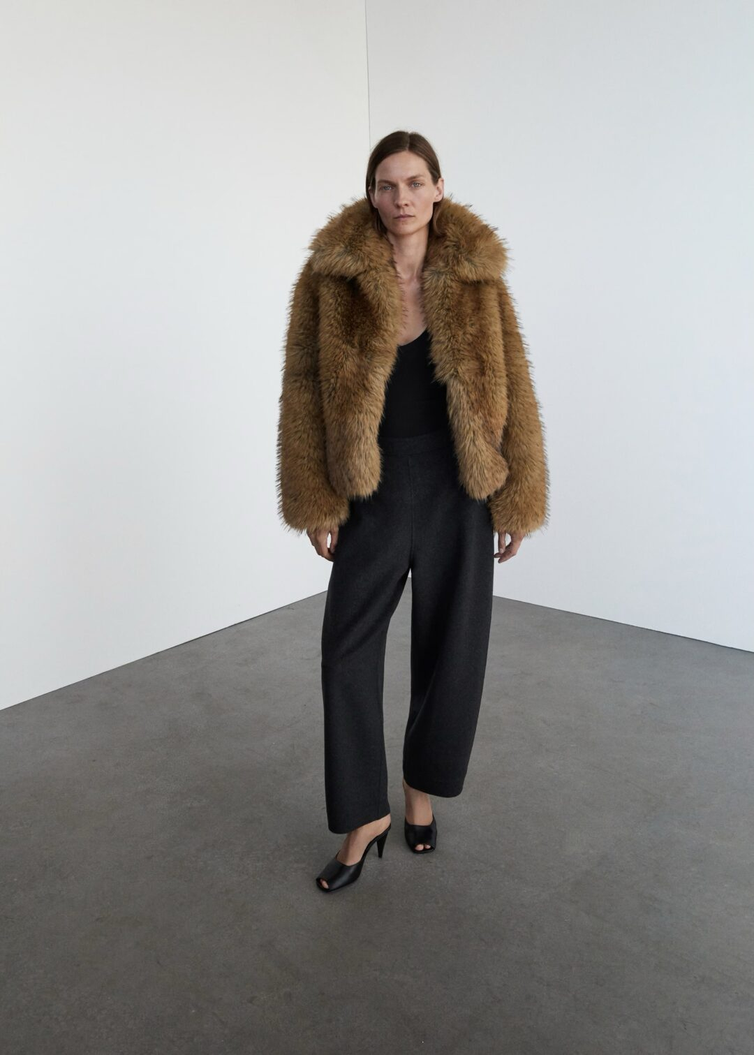 Pantalón balloon lana mango