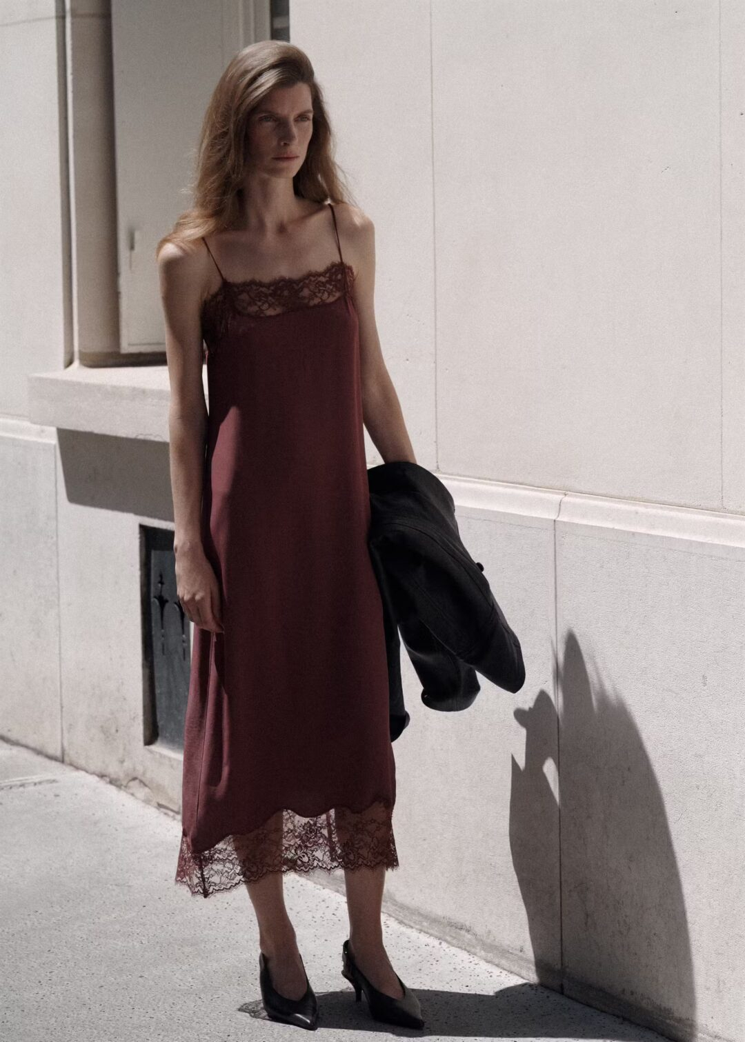 VESTIDO LENCERO ENCAJE