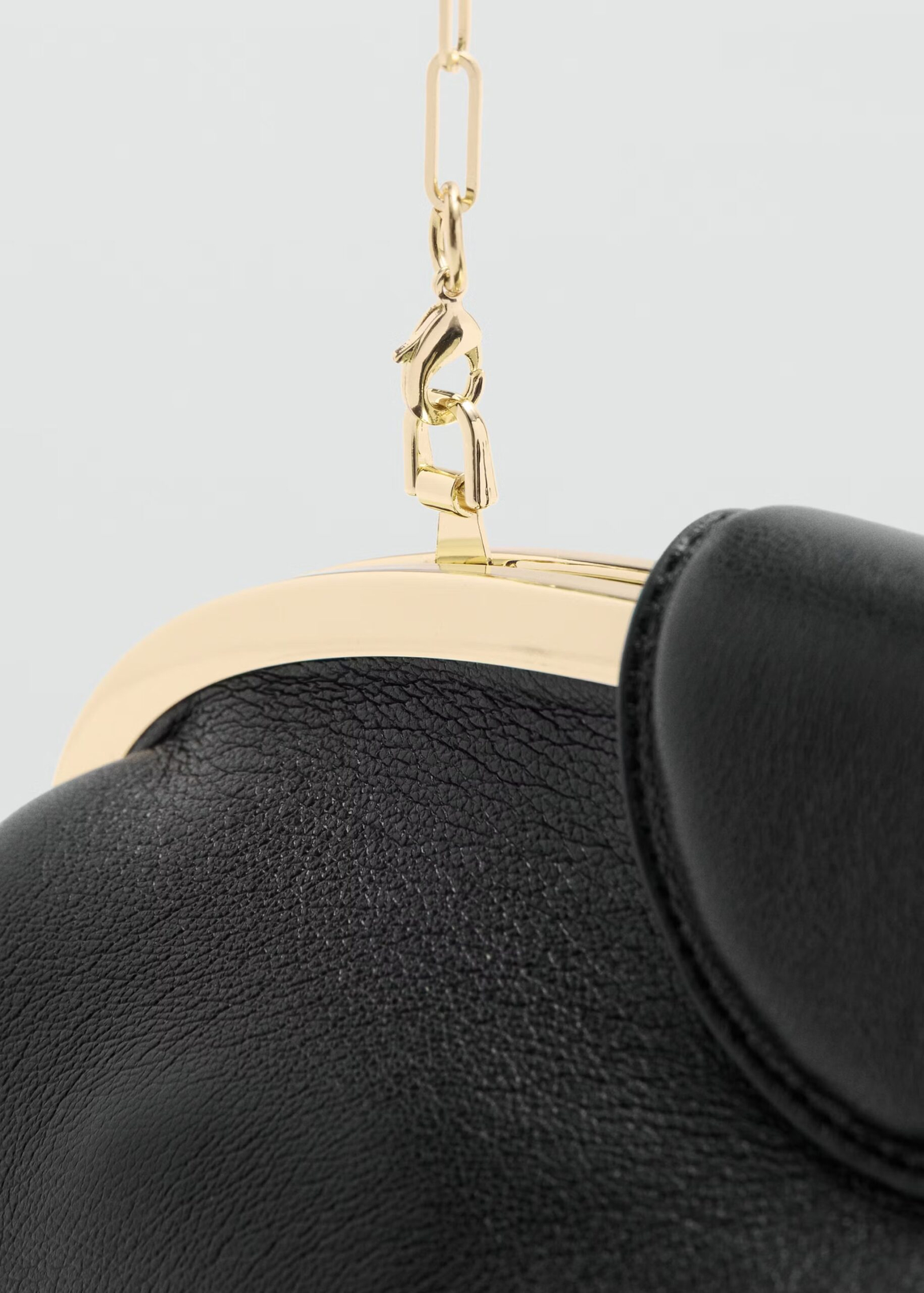 BOLSO CLUTCH PEQUEÑO DETALLES METÁLICOS MANGO 4 BOLSO CLUTCH PEQUEÑO DETALLES METÁLICOS MANGO - Image 4